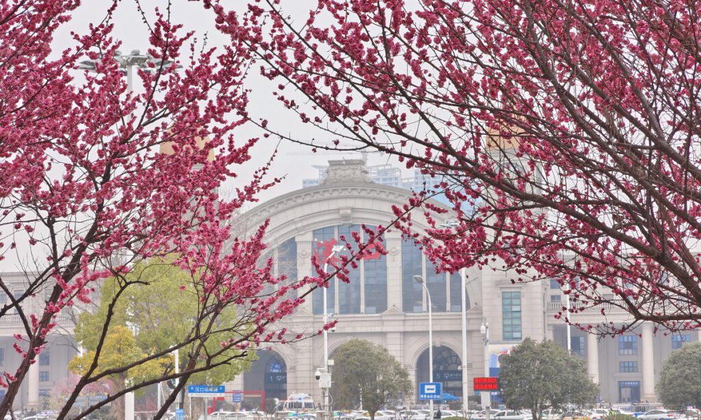 China Braces For A Heatwave With 30c Temperatures This Week