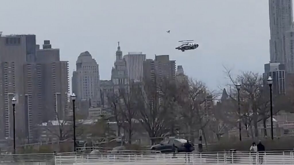 Hudson River Crush Sparks Concerns Over Nyc Helicopter Tours