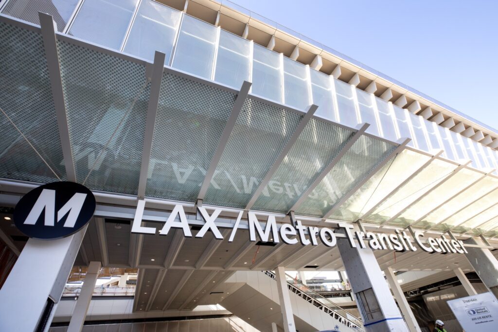Simplified Access To The Airport With The New Lax/metro Transit