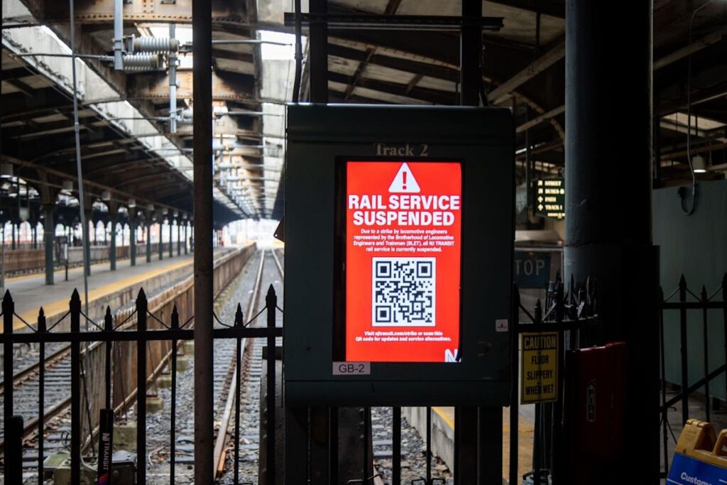 New Jersey Commute: New York Bankers Face Backward Railroads Amid