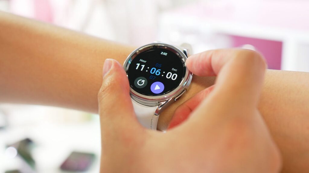 Samsung Galaxy Watch Design Element Set For A Comeback, Exciting