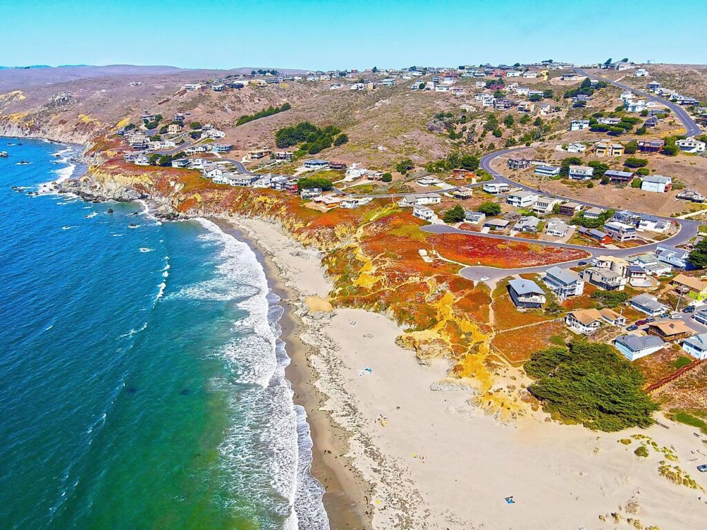 Discover The Hidden Gems: 10 Quirky Northern California Towns You
