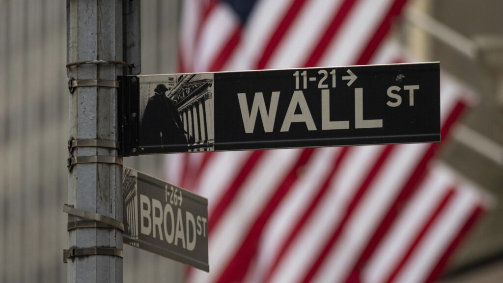 Oil Prices Climb As Stocks Retreat Following Iran Incident