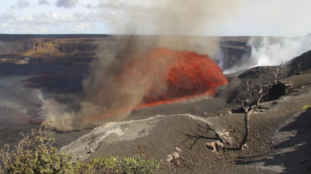 Kilauea Volcano Erupts Yet Again, Marking 31 Lava Flows Since