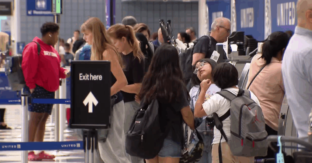 United Airlines Faces Ongoing Effects From Recent Tech Glitch And