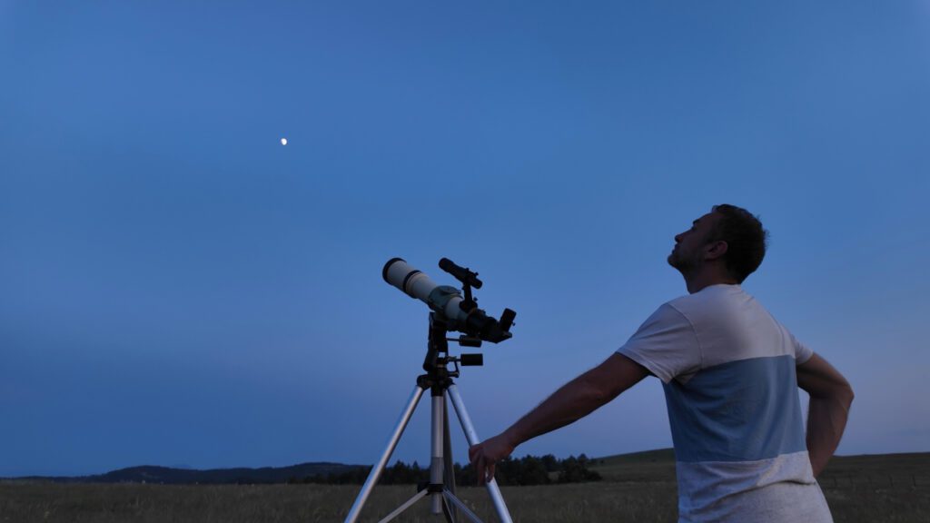 Witness The Stunning Convergence Of Saturn And The Moon On