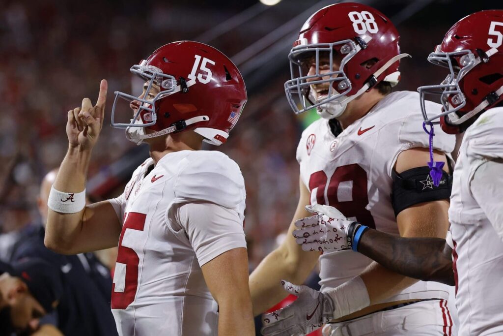 Crimson Tide Stuns Bulldogs In Thrilling 24 21 Upset