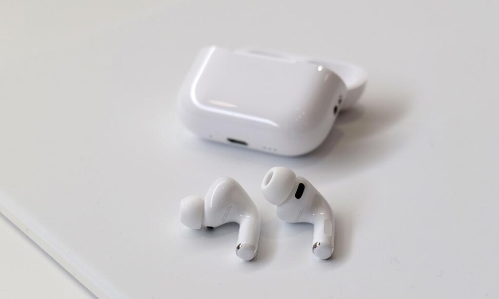 Live Translation And Heart Rate Tracking For Enhanced Connectivity