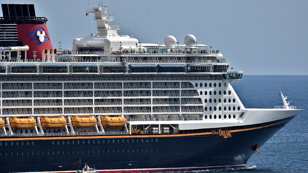 Father's Heroic Rescue Of Daughter After Fall From Disney Cruise