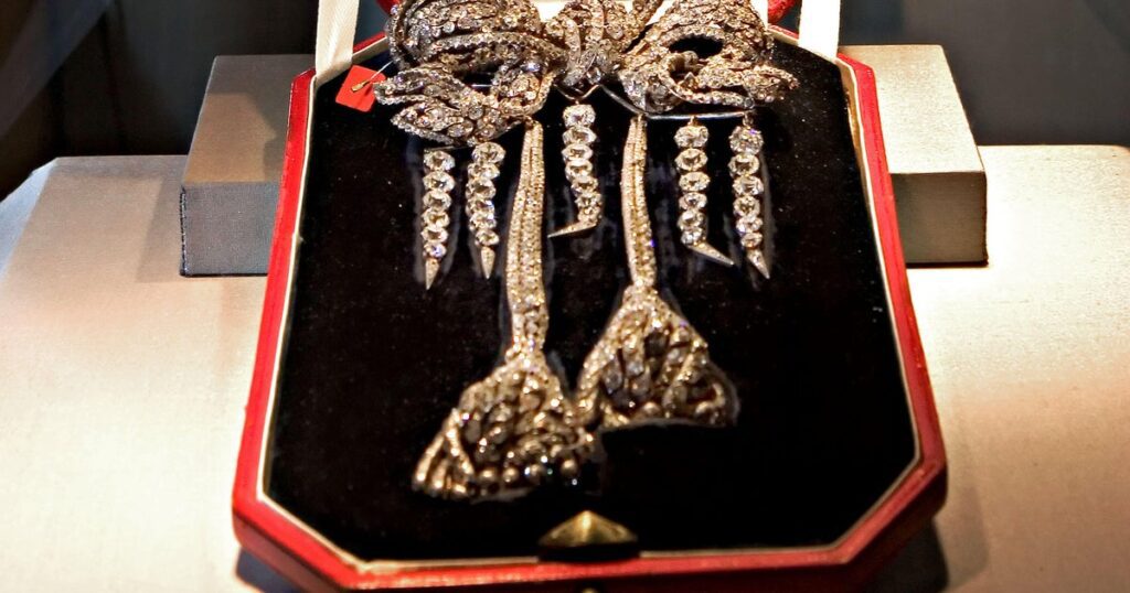 Louvre Heist: Stolen Jewels Hard To Sell, Says Jeweler Ceo