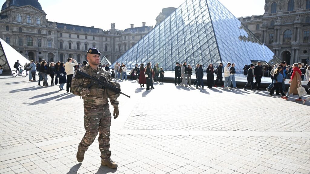 New Arrests Linked to Louvre Museum Jewel Heist New Arrests Linked To Louvre Museum Jewel Heist