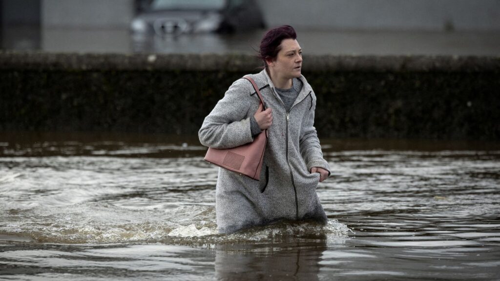 Uk Government Acknowledges Need To Prepare For 2 Degrees Of