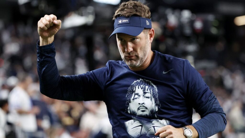 Cowboys Pay Tribute To Marshawn Kneeland In Commanding Victory Against