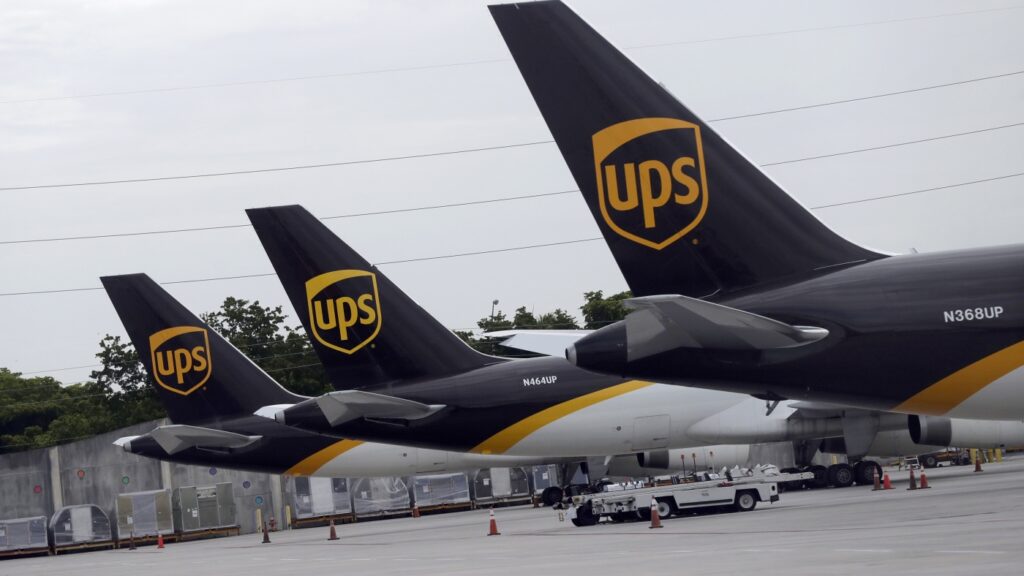 Holiday Shipment Delays Likely If Md 11 Cargo Plane Arrives