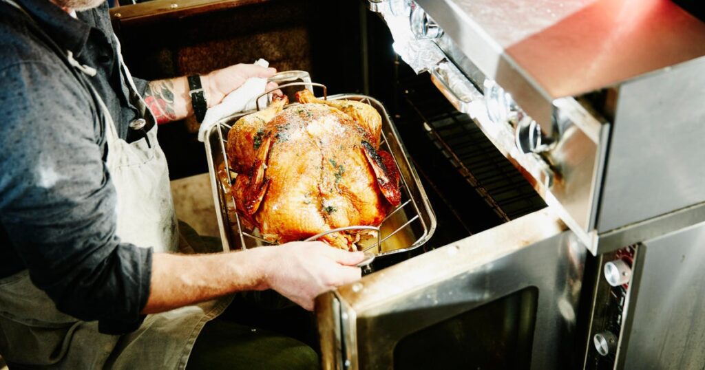 Thanksgiving Hours Uncovered: Your Guide To Thursday And Black Friday