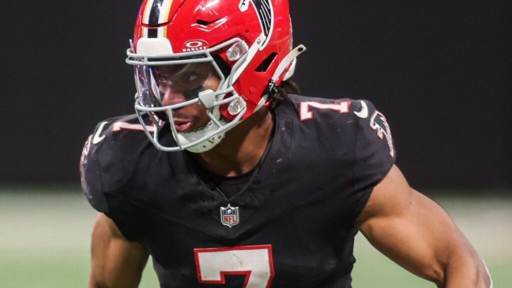 Bijan Robinson's 195 Yard Rush Powers Falcons To Victory