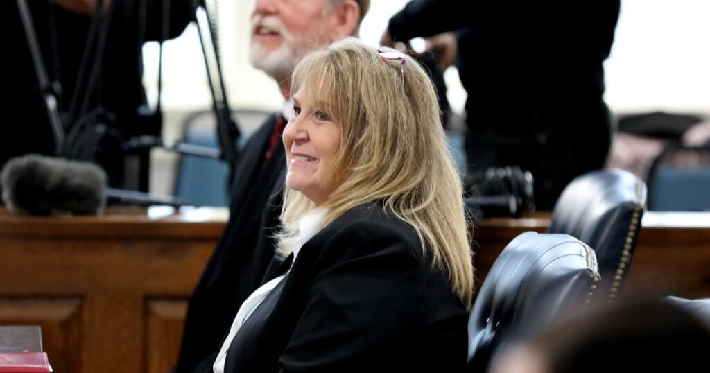 Court Clerk Admits Guilt in Handling Sealed Evidence from Murdaugh Trial Court Clerk Admits Guilt In Handling Sealed Evidence From Murdaugh