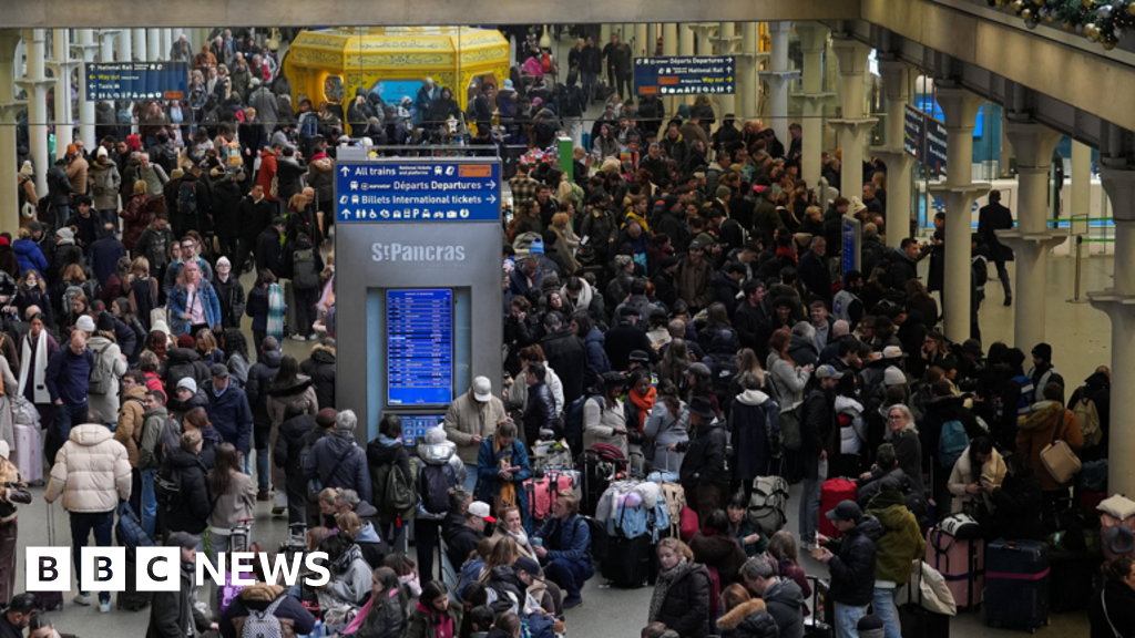 Eurostar Faces Ongoing Delays as Service Restarts After Channel Tunnel Power Outage Eurostar Faces Ongoing Delays As Service Restarts After Channel Tunnel