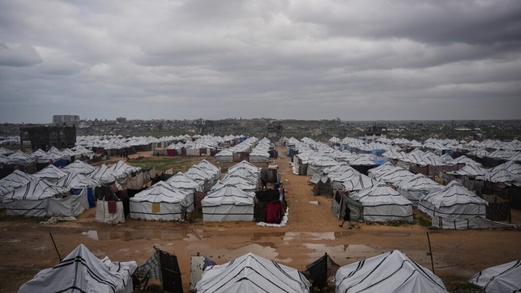 Aid Organizations Struggle Following Israel’s Gaza Operations Ban Aid Organizations Struggle Following Israel's Gaza Operations Ban