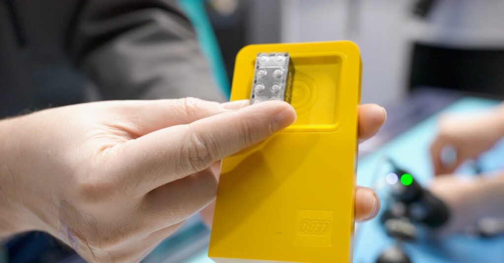 Exploring Creativity With Lego Smart Bricks