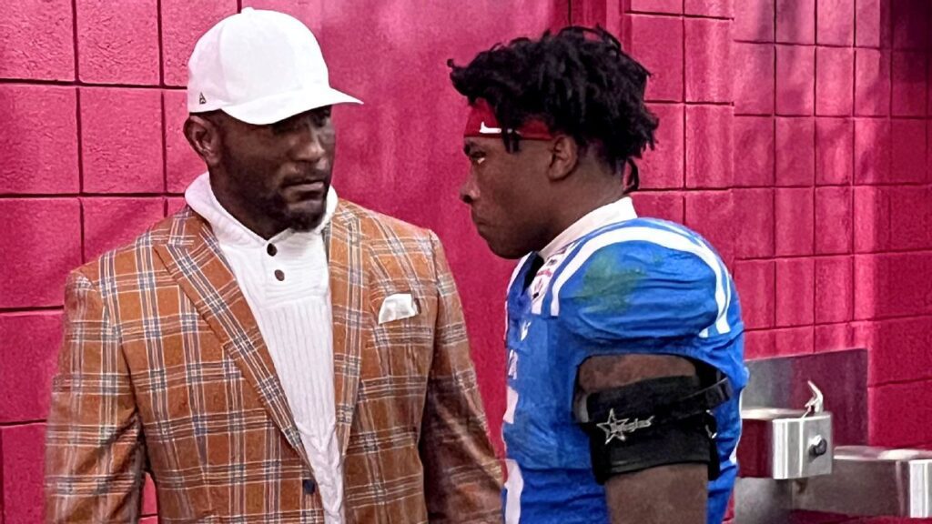 Luis from Miami Inspires Ole Miss RB Lacy with Words of Encouragement Luis From Miami Inspires Ole Miss Rb Lacy With Words