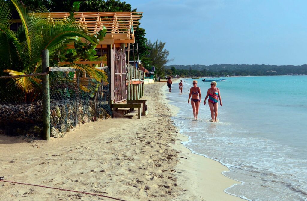 US Issues Travel Warning for Popular Caribbean Destinations: Key Reasons Explained Us Issues Travel Warning For Popular Caribbean Destinations: Key Reasons