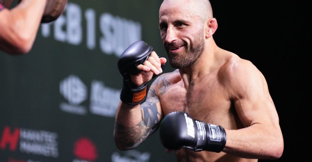 Volkanovski Embraces Tsarukyan’s Featherweight Challenge Volkanovski Embraces Tsarukyan's Featherweight Challenge