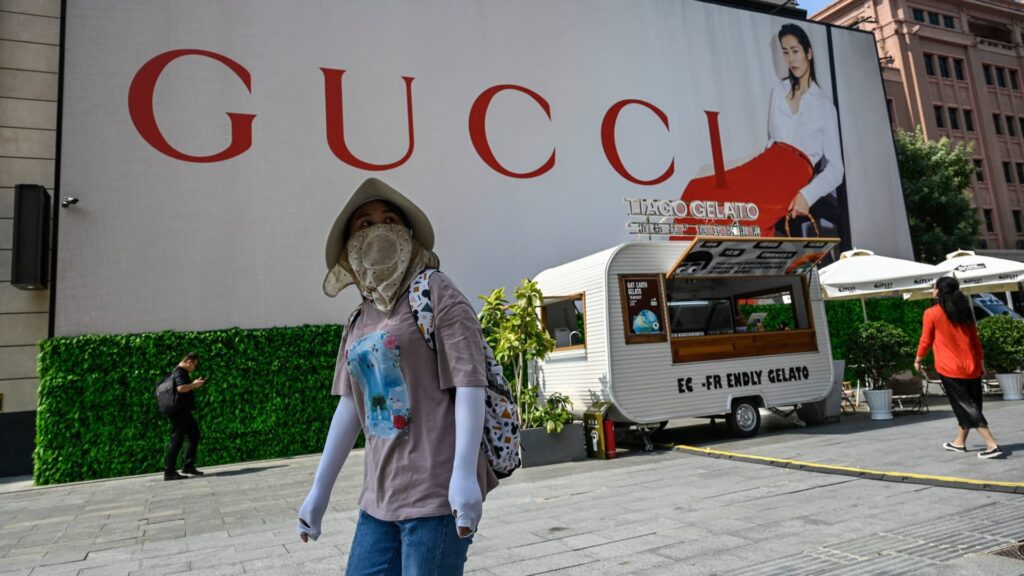 China's Consumer Inflation Growth Slows While Producer Prices Dip Further