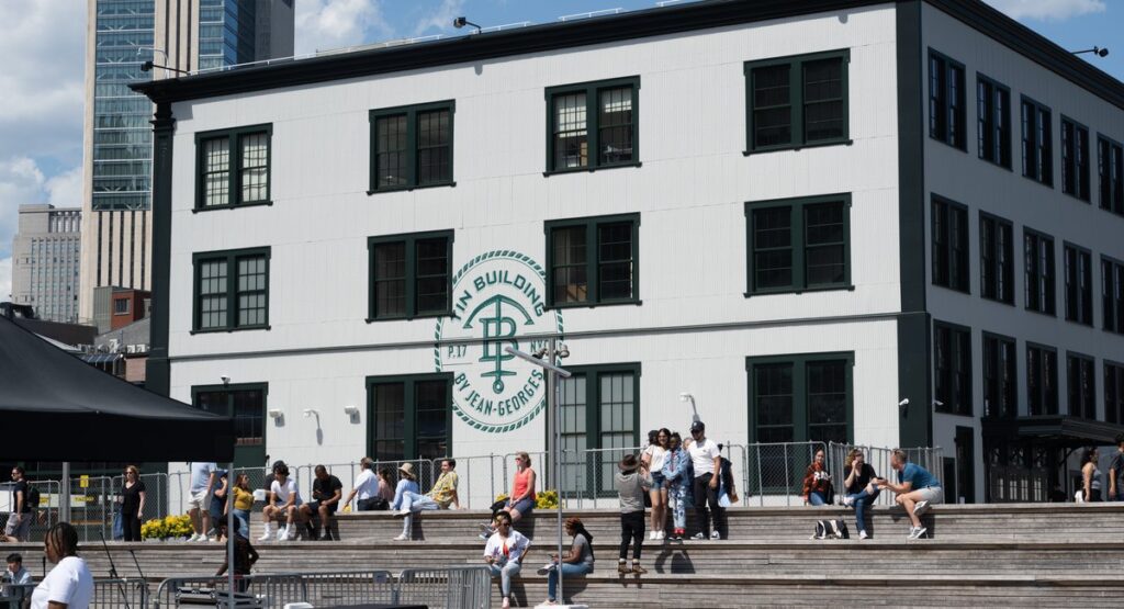 New Immersive Art Experience: The Balloon Museum Takes Flight At