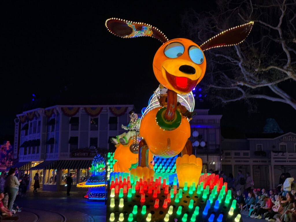 Paint The Night Parade Is Back At Disneyland