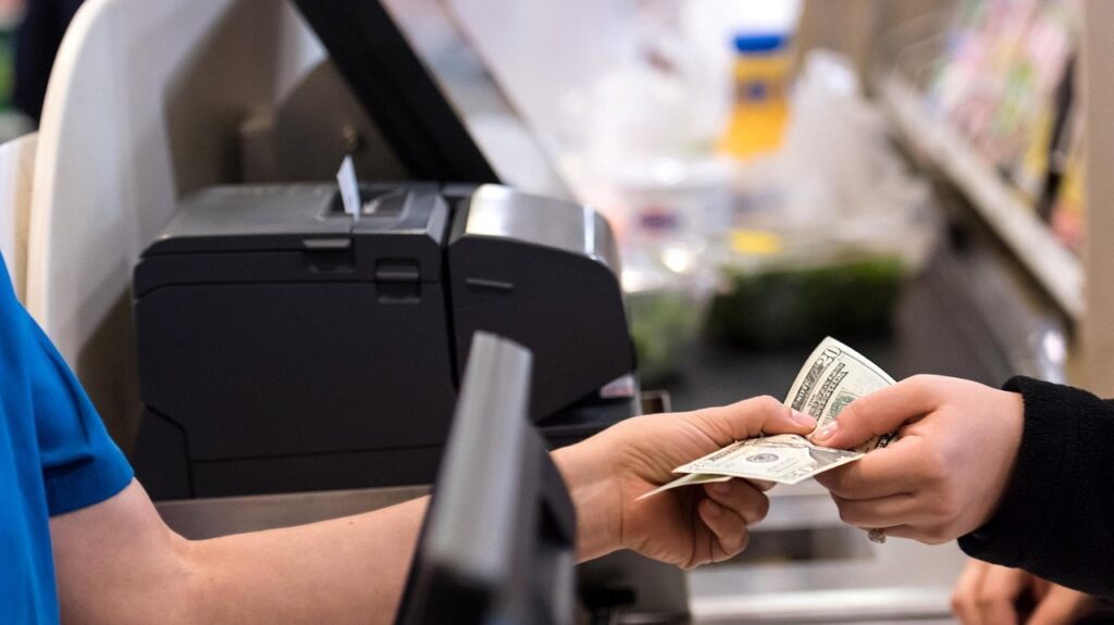 Cash Payments Now Mandatory For Stores To Avoid Fines