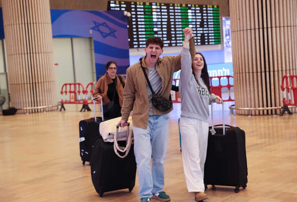 First Repatriation Flight Arrives In Israel, Outbound Travel Starts Sunday