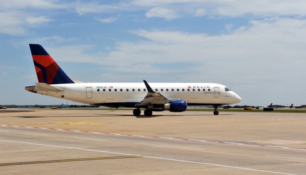 SkyWest CEO Faces Scrutiny Over Delayed Flight for Daughter Skywest Ceo Faces Scrutiny Over Delayed Flight For Daughter