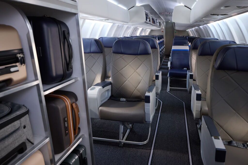 United Airlines Launches Luxurious 41 Seat Crj 450 With First Class Comfort