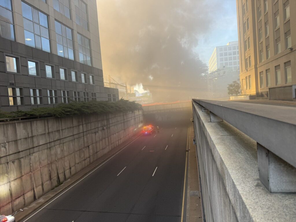 9th Street Tunnel In Washington, D.c. Reopens Following Metrobus Blaze