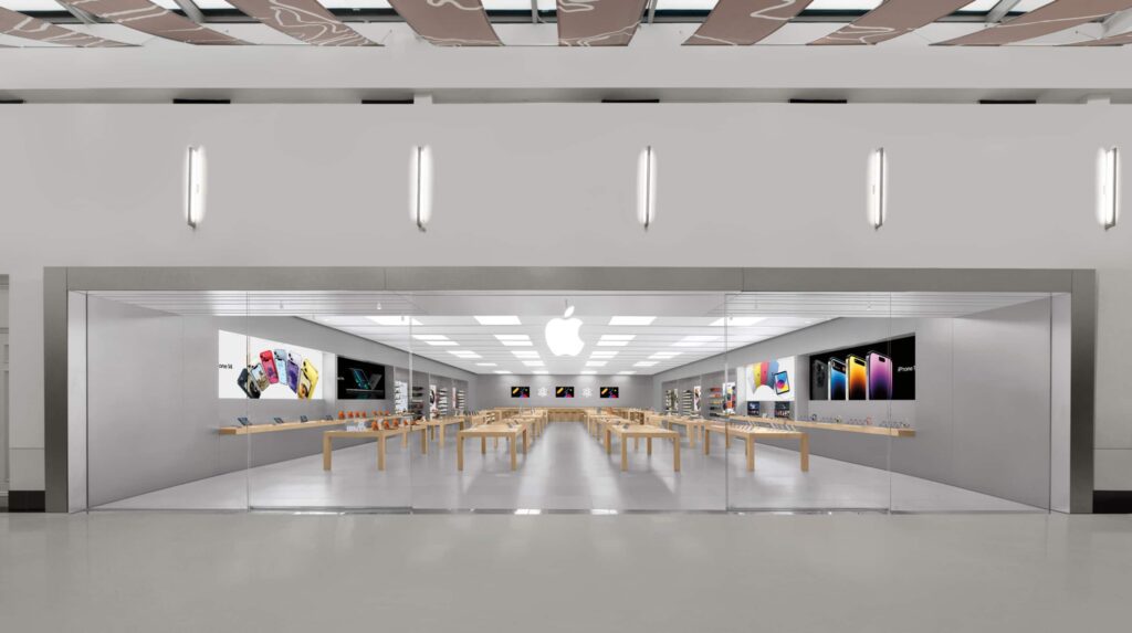 Apple Shuts Down Unionized Stores in the US, Provoking Union Outrage Apple Shuts Down Unionized Stores In The Us, Provoking Union