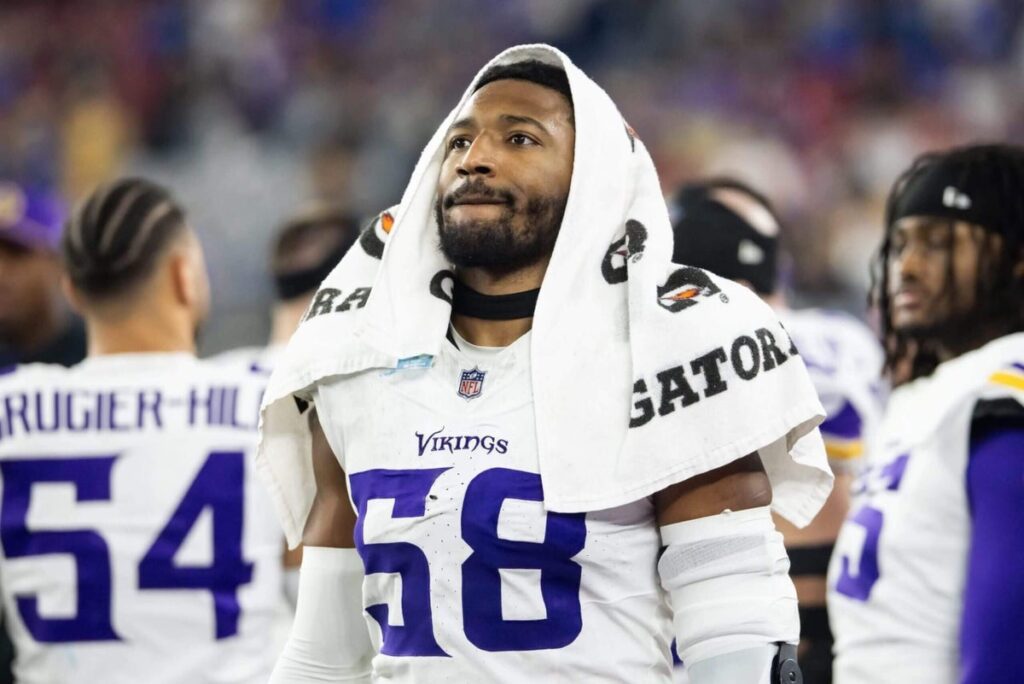 Eagles Acquire Pro Bowl Edge Rusher Jonathan Greenard From Vikings