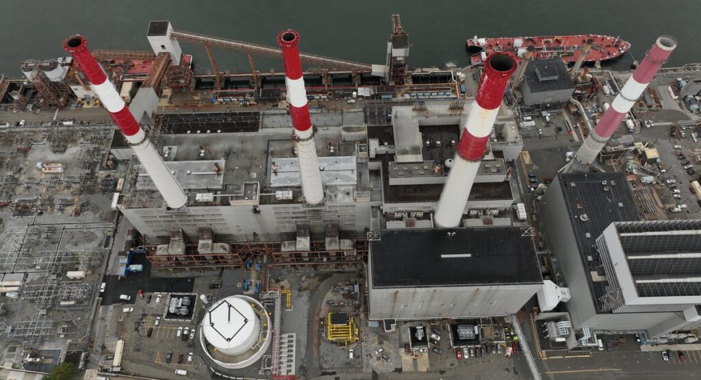 Hochul Urged to Strengthen Climate Laws Amid Iran War Concerns Hochul Urged To Strengthen Climate Laws Amid Iran War Concerns