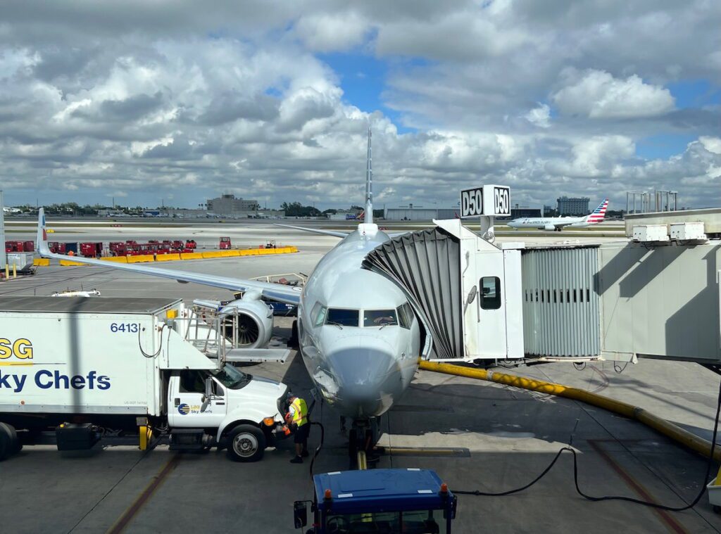 Traveler Unleashes Bold Critique of American Airlines: Walking Seems Better Traveler Unleashes Bold Critique Of American Airlines: Walking Seems Better