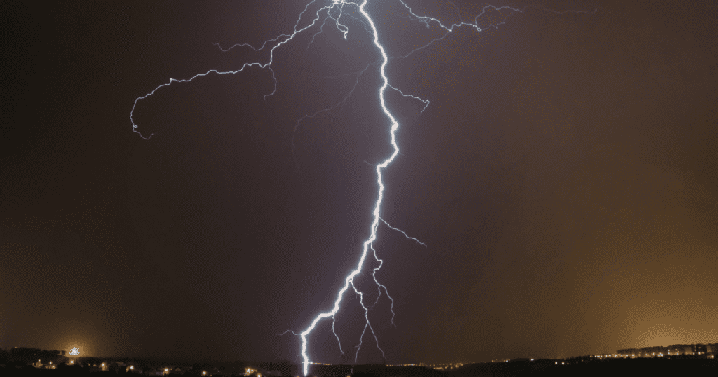 Lightning’s Fiery Power: How It Creates Thunder in an Instant Lightning's Fiery Power: How It Creates Thunder In An Instant