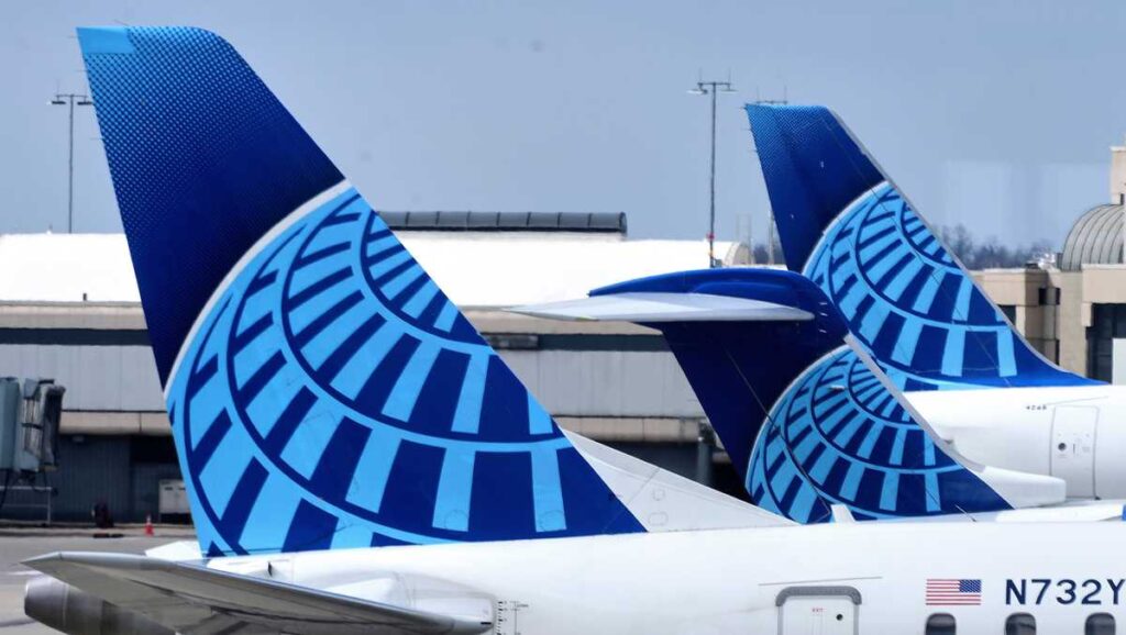 Plane Diverted To Madison After Passenger's Cockpit Incident