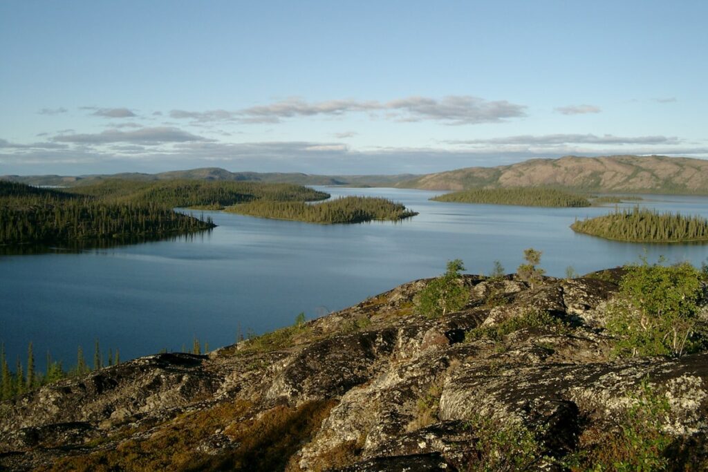 Northern Canada’s Great Lakes: Signs of a New Biological Era Amid Climate Change Northern Canada's Great Lakes: Signs Of A New Biological Era