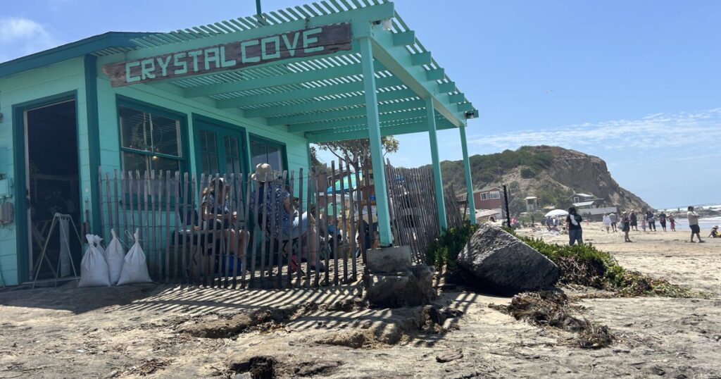 Southern California Beaches Face Peril from Heavy Waves and Storm Surge Southern California Beaches Face Peril From Heavy Waves And Storm
