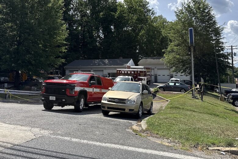 Tragic Plane Crash Claims Three Lives Near Bowie Tragic Plane Crash Claims Three Lives Near Bowie
