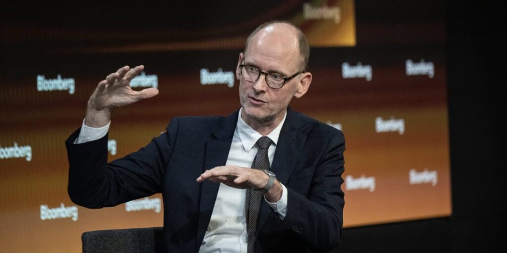 AI Falls Short of Productivity Promises, Signaling Market Realignment Ai Falls Short Of Productivity Promises, Signaling Market Realignment